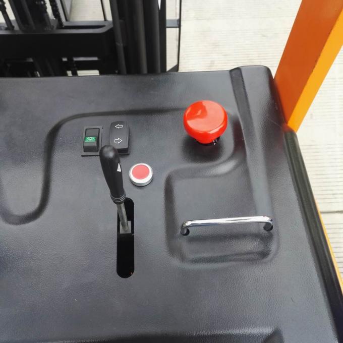 2500kg Pallet Bertenaga AC Motor Reach Stacker Forklift 1